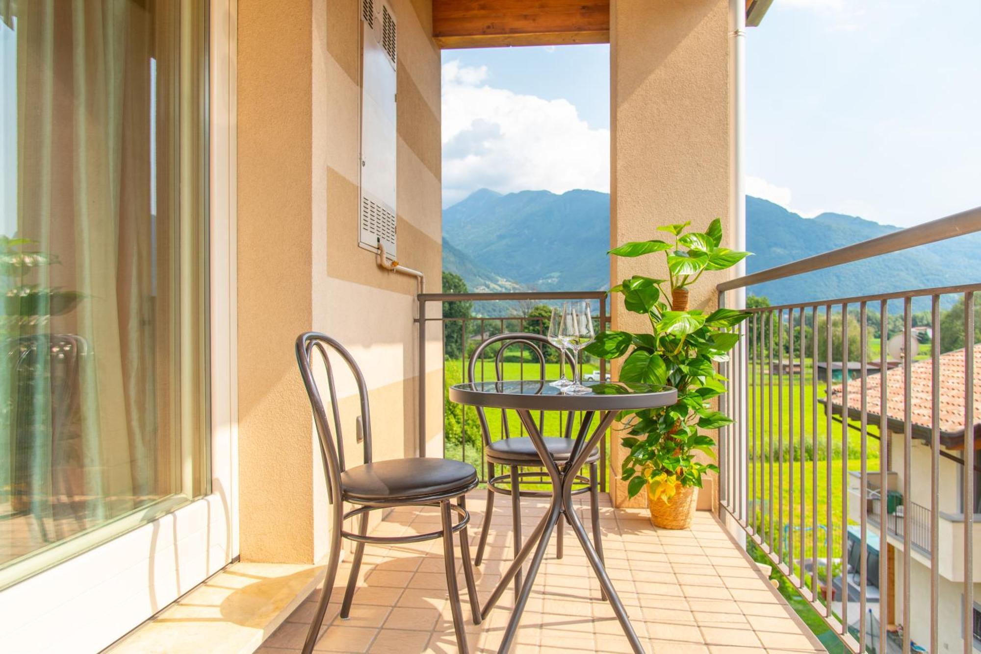 Renata Apartment Costa Volpino